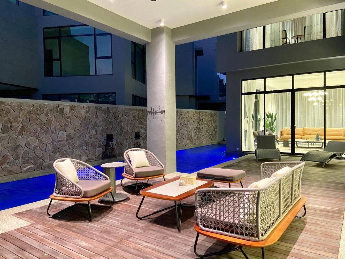Molly Luxury Private Pool Bungalow茉莉的家豪华私人泳池别墅 Pantai Cenang  Eksteriør billede